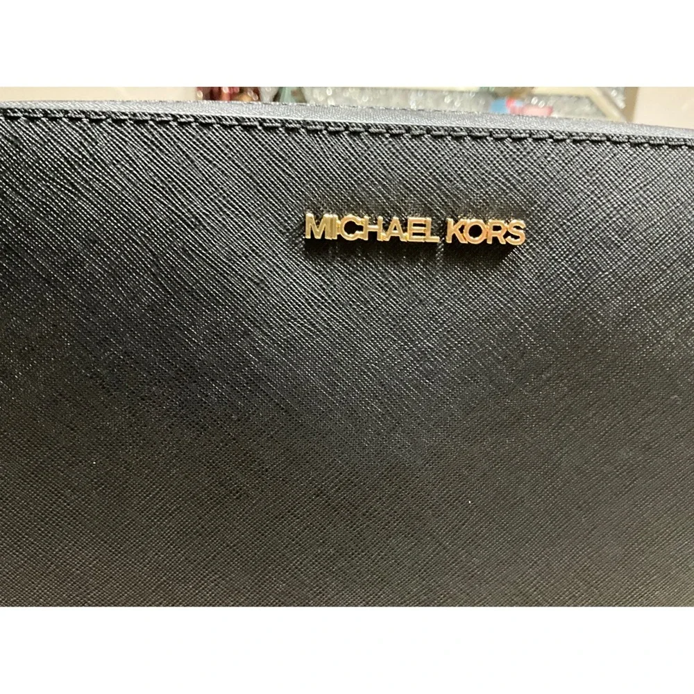 MICHAEL KORS Jet Set Item Medium Saffiano Leather Dome Crossbody Bag Black Gold - Picture 2 of 7